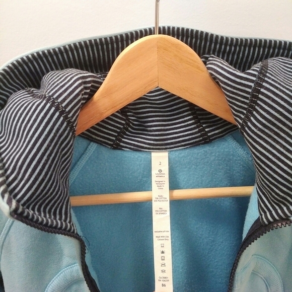 Lululemon Scuba Hoodie - Picture 4 of 6